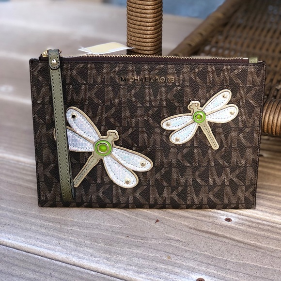 Michael Kors jet set travel monogramLG zip clutch - Picture 6 of 8